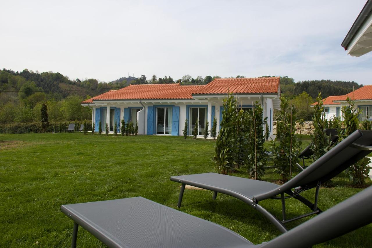 El Pueblin De Ribadesella Aparthotel Екстериор снимка